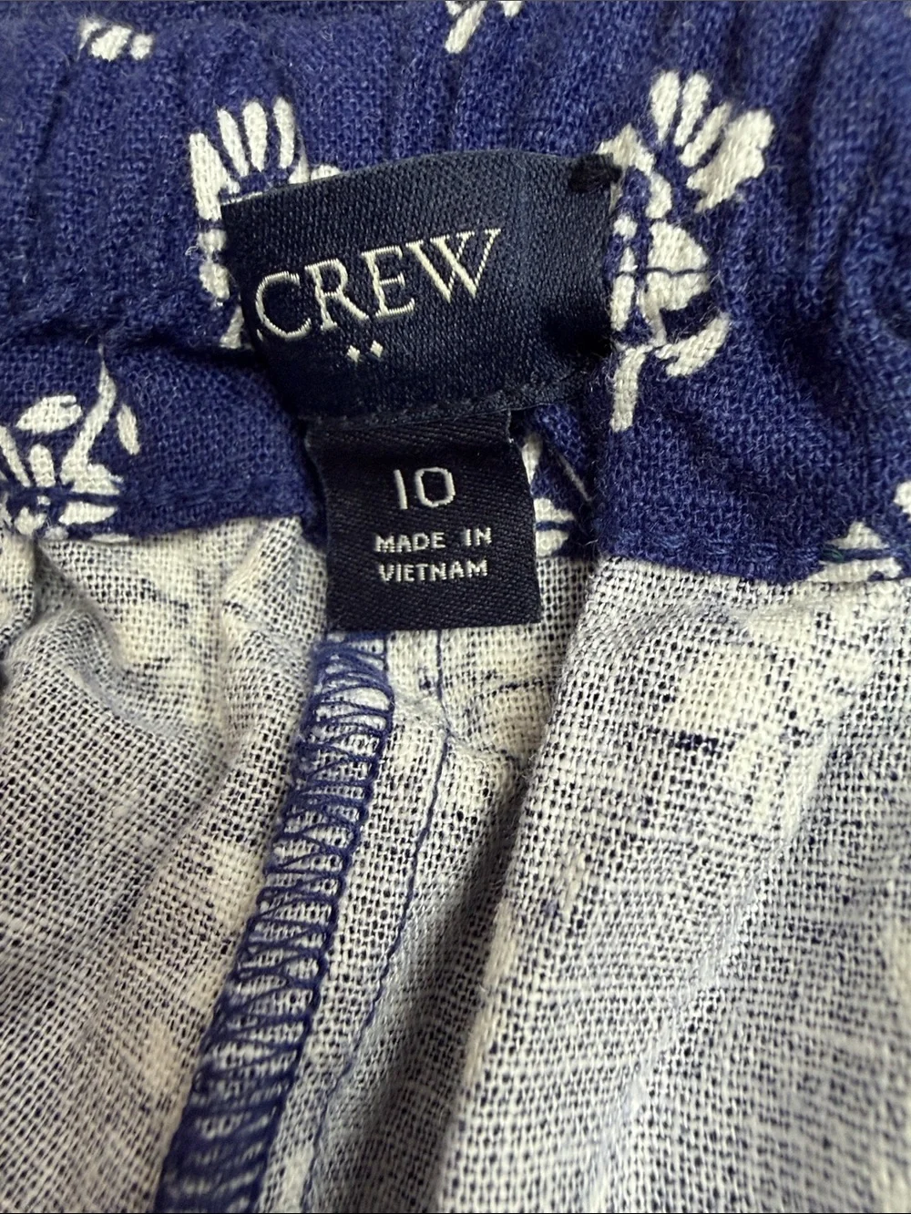 J.Crew linen blend Women's Shorts Navy Blue with White Floral Design Size 10